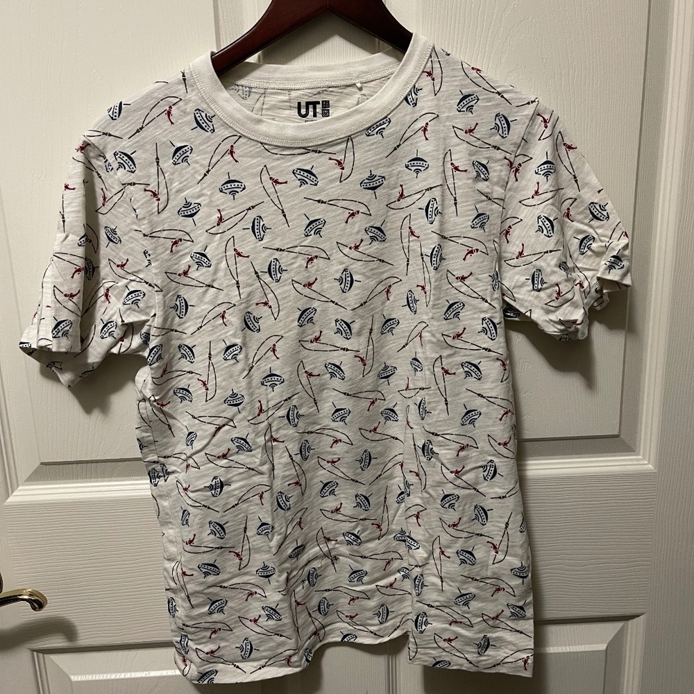 uniqlo hokusai collab graphic T